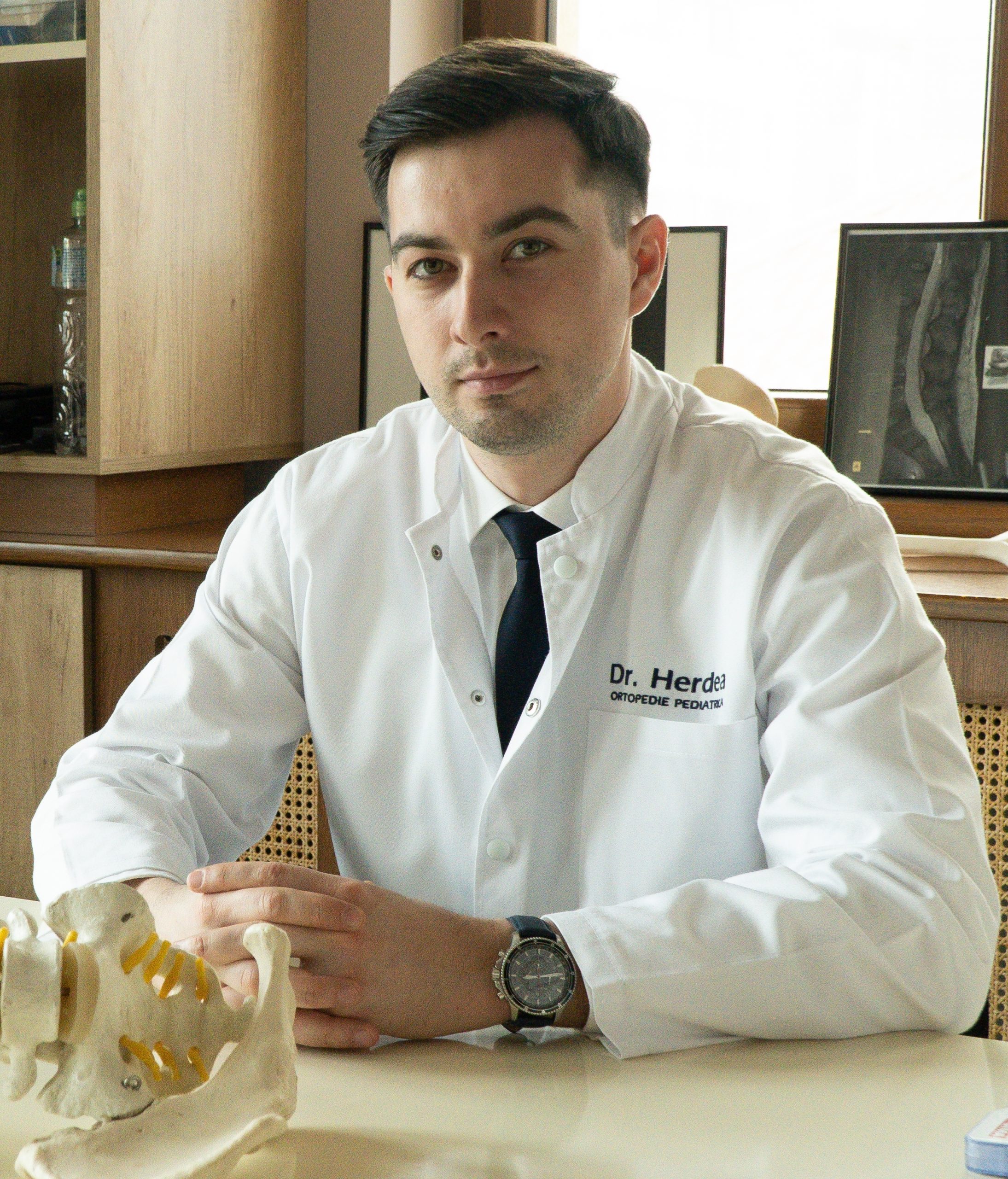 Dr. Alexandru Herdea - Ortopedie Pediatrica